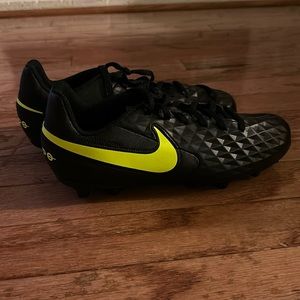SOLD!!! Nike Tiempo soccer shoes, boys, brand new , never worn